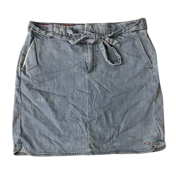 Tommy Hilfiger Dresses & Skirts - Tommy Hilfiger Light Blue Denim Mini skirt w/‎ tie belt Womens Sz Small